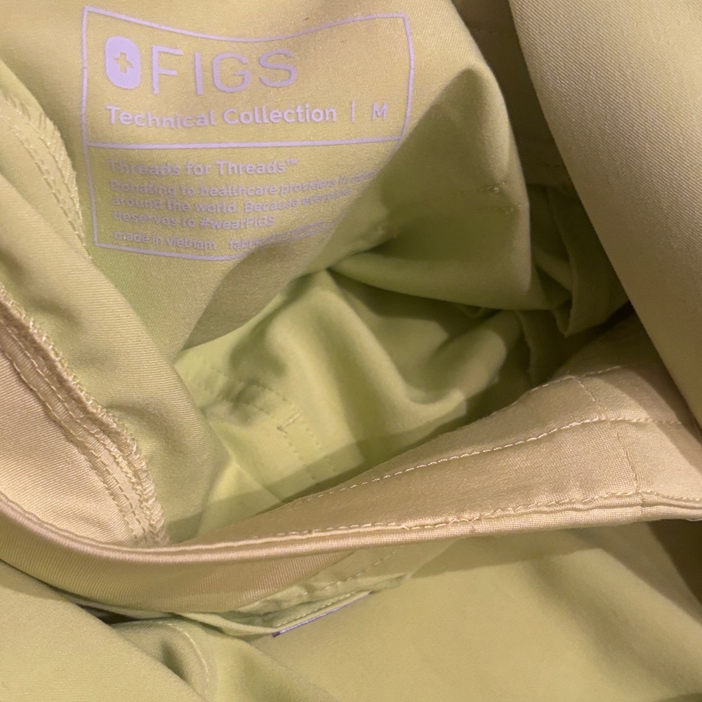 Construction, Green, Yellow Technical Scrub Top A… - image 1